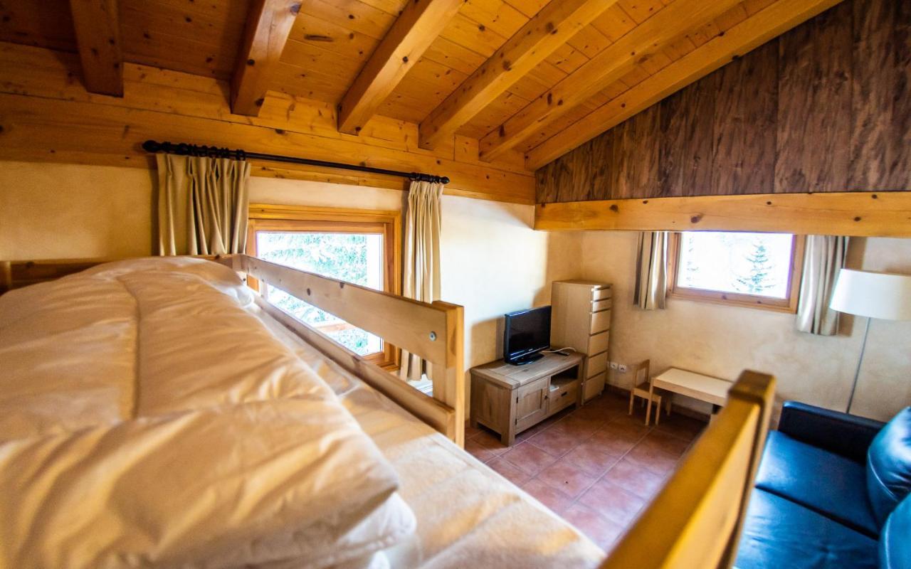 Parc Madeleine - Chalets Сен-Франсуа-Лоншам Экстерьер фото